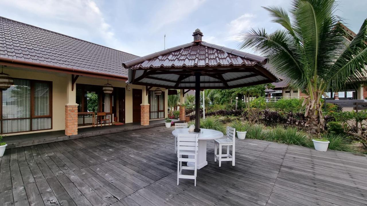 Sienna Resort Maratua Island Экстерьер фото